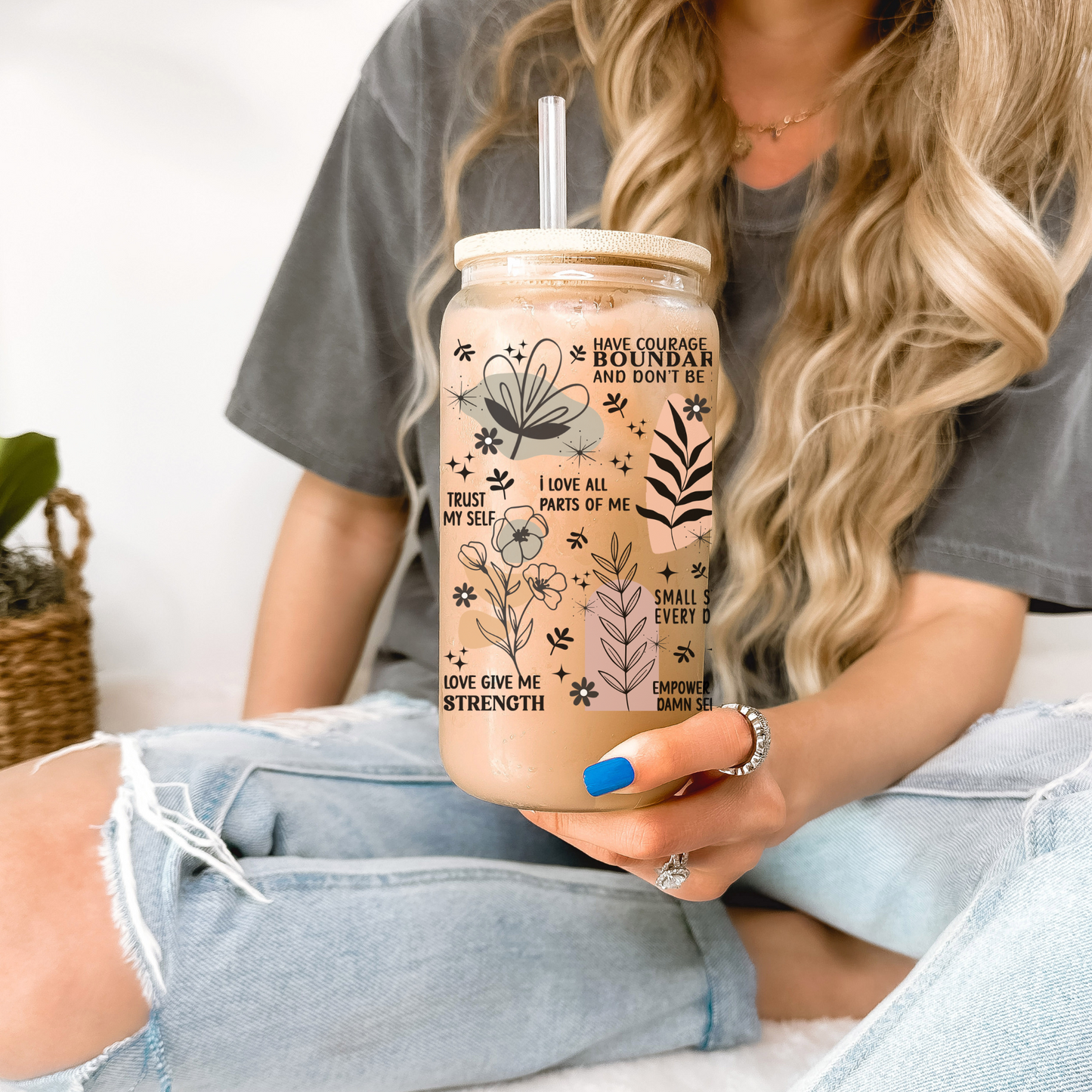 Daily Reminders Glass Can 16 oz.! Comes with bamboo lid and straw, The perfect Iced Coffee Cup to keep you reminded and refreshed throughout the day.