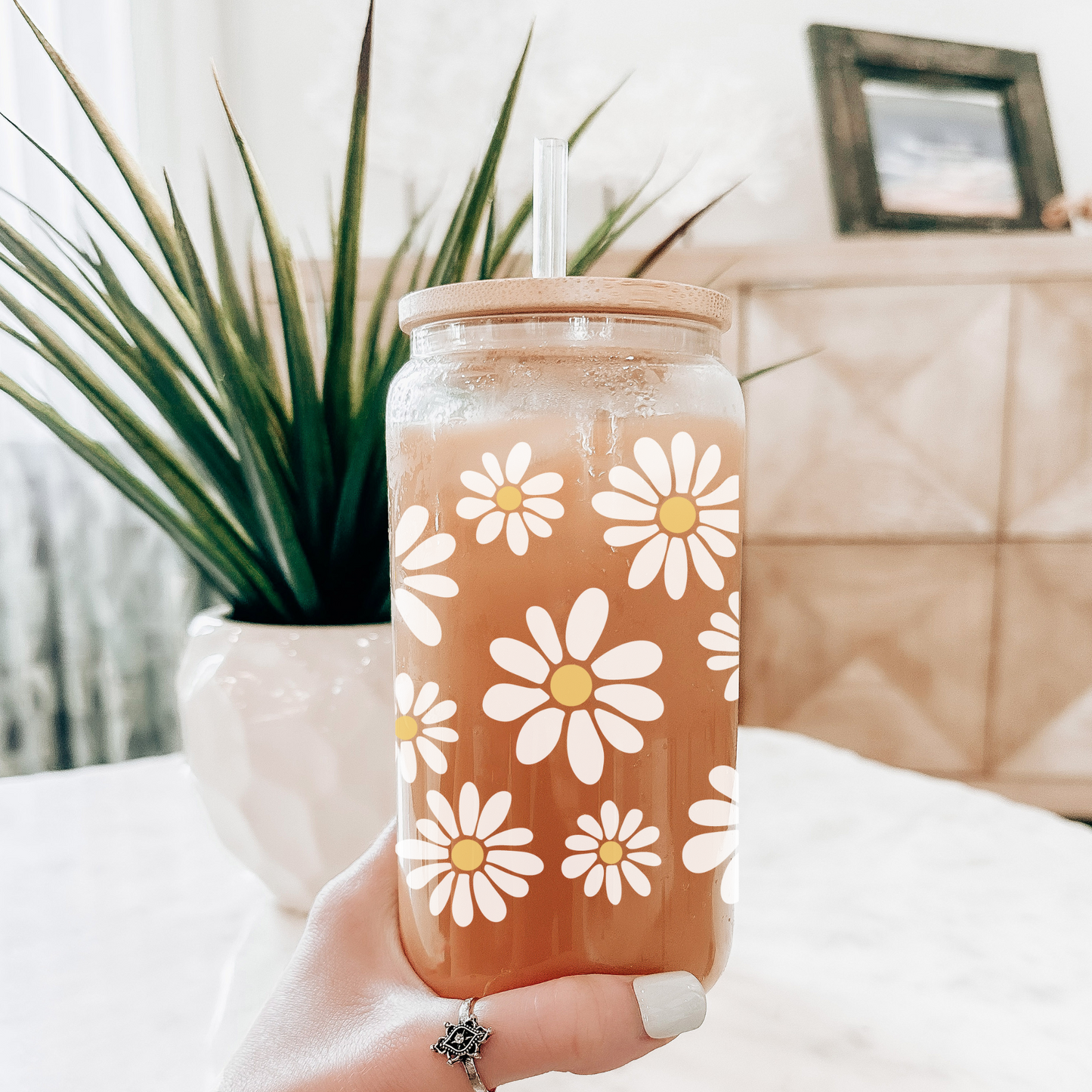 Comes with Straw and Bamboo Lid