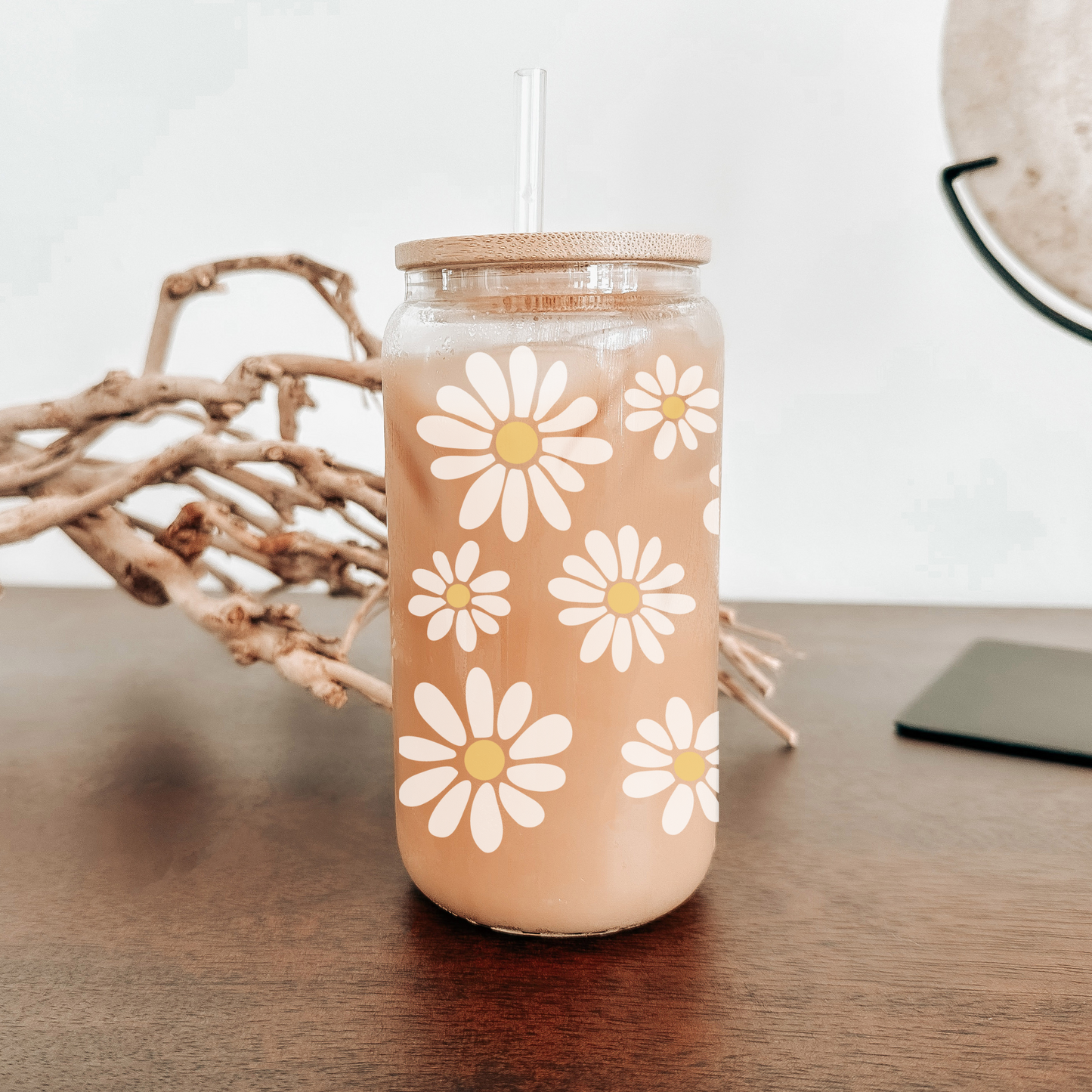 Comes with Straw and Bamboo Lid