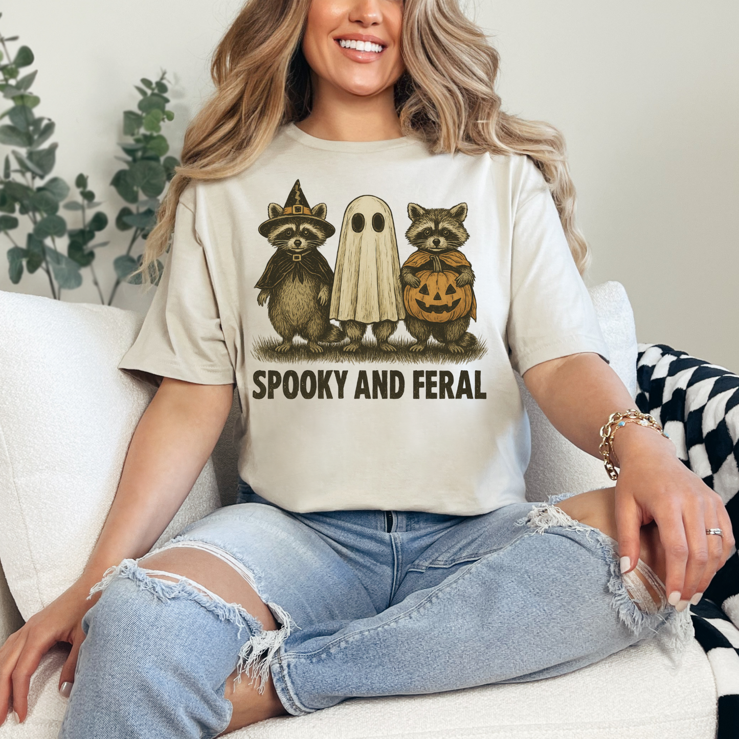 Cute Feral Sweatshirt, T-shirt Sand